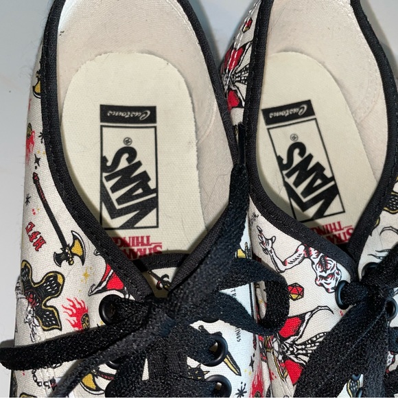 NWOT CUSTOM STRANGER THINGS VANS - Picture 2 of 5